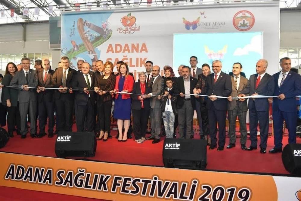 Cukurova Universitesi Saglik Festivaline Damga Vurdu Business World Global