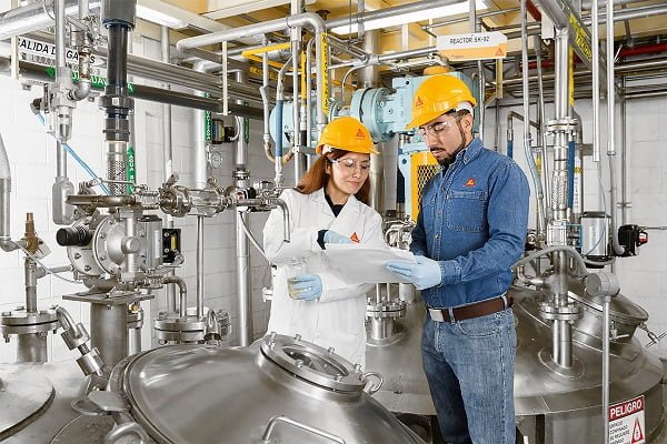 İki dünya devi birleşerek Türkiye’deki Ar-Ge yatırımlarını artıracak. İki dünya devi birleşerek Türkiye’deki Ar-Ge yatırımlarını artıracak.