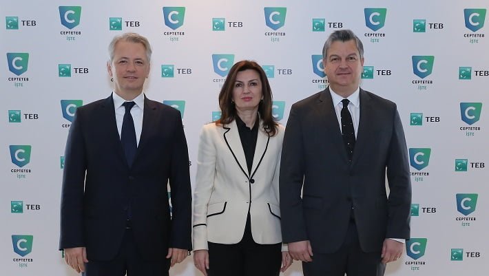 TEB, yeni mobil uygulaması CEPTETEB İŞTE, KOBİ'lere kolaylık sağlıyor. TEB, yeni mobil uygulaması CEPTETEB İŞTE, KOBİ'lere kolaylık sağlıyor.