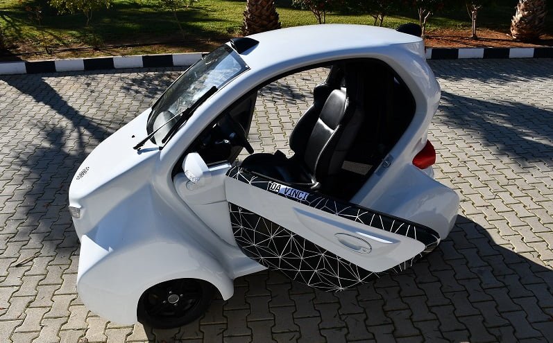 Doğu Akdeniz Üniversitesi Ürettiği Elektrikli Aracı Tanıttı.