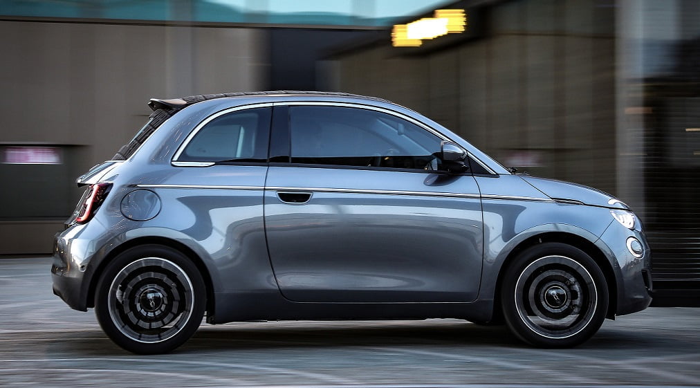 Tamamen Yeni ve Elektrikli Fiat 500! Tamamen Yeni ve Elektrikli Fiat 500!