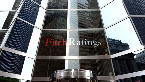 Fitch, Türkiye’nin kredi notunu düşürdü