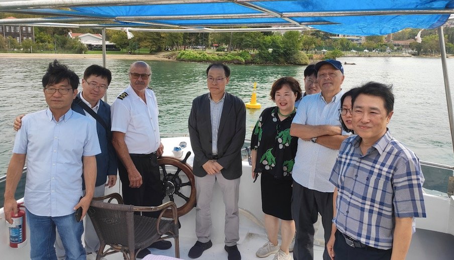 Güney Koreli heyet İstanbul Boğazı’nda deniz çayırlarını inceledi