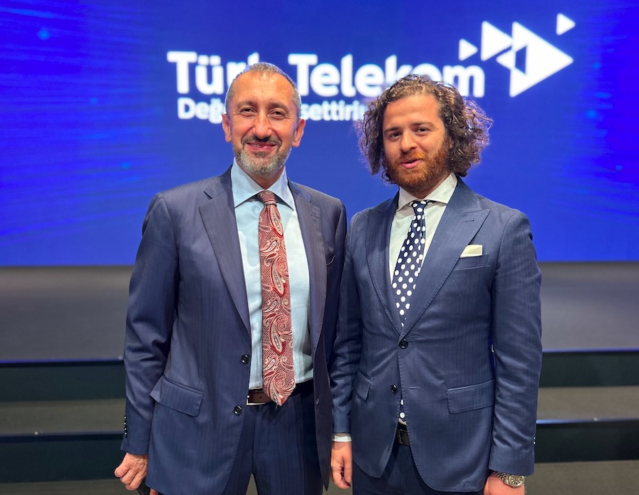 Ümit Önal: Türkiye’nin dijital yolculuğunda 5G ile öncü rolü üstleniyoruz Ümit Önal: Türkiye’nin dijital yolculuğunda 5G ile öncü rolü üstleniyoruz
