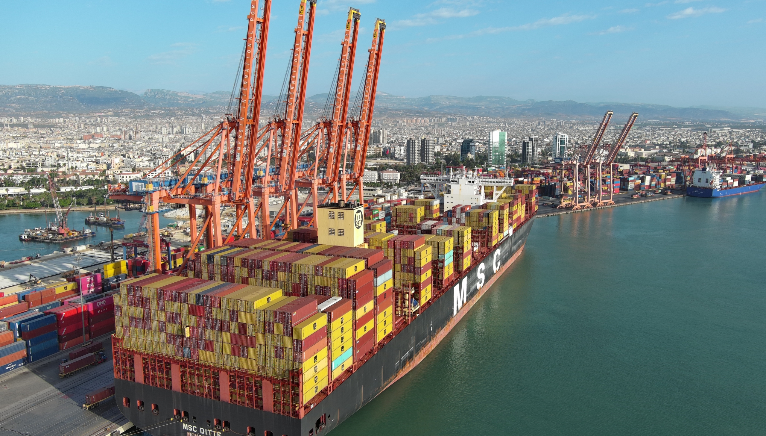 Mersin Uluslararası Limanı dünya ticaretinde güç kazanmayı sürdürüyor