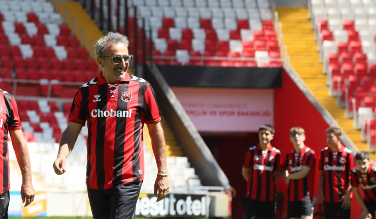 Hamdi Ulukaya’dan Erzincanspor’a dev destek